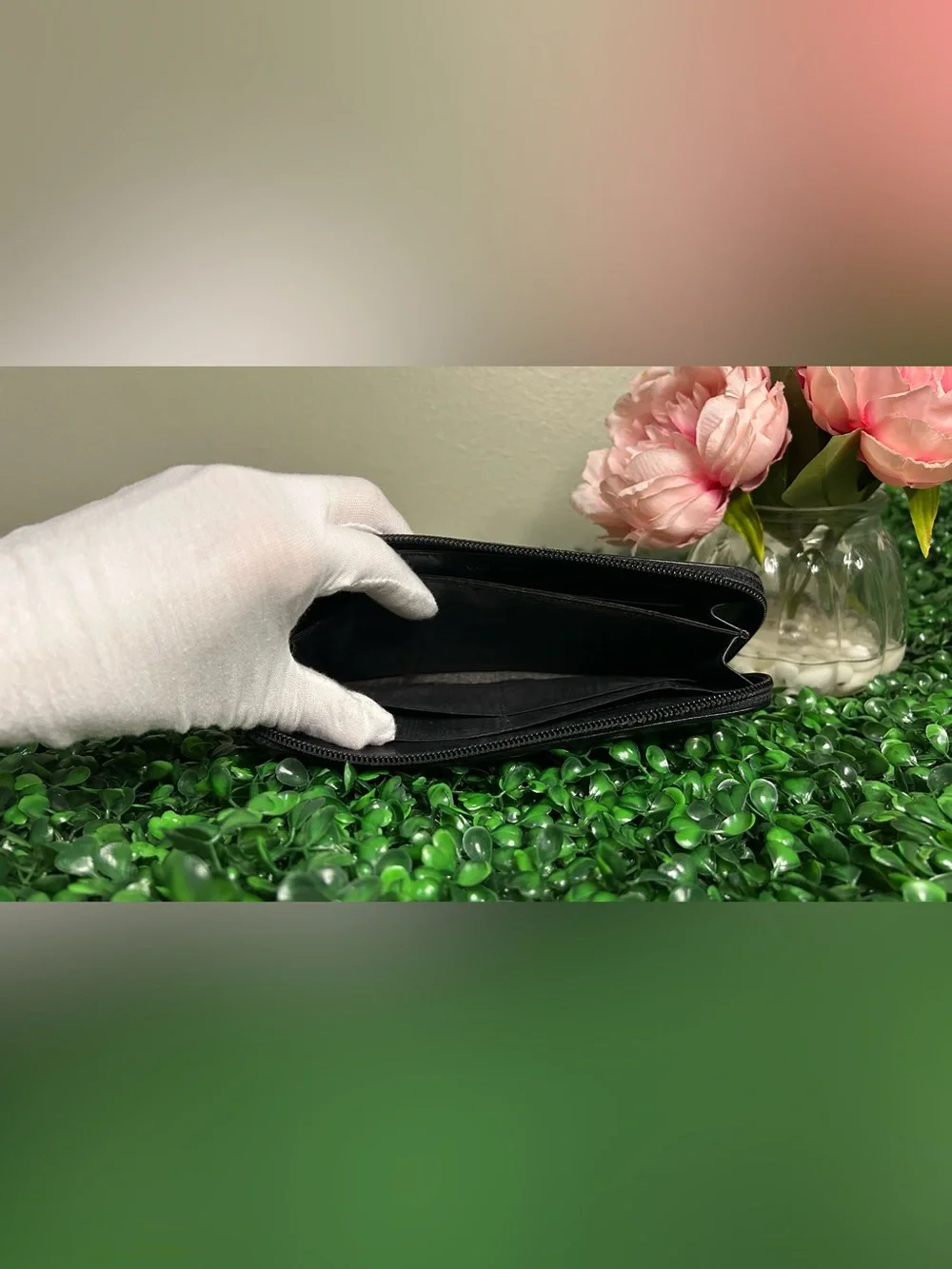 Chanel Black Caviar Leather CC Zip Around Wallet 6 Series w/ Hologram Vintage